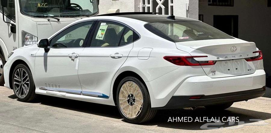 تويوتا كامري LE 2025 هايبرد بالنقد والتقسيط64236416714627114