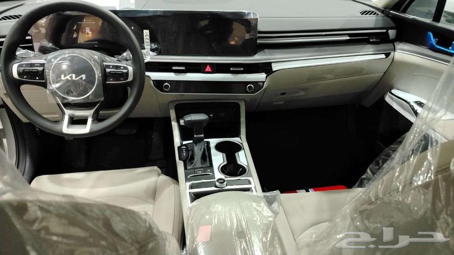 Kia K5 with sunroof, developed model 202564247301400705111