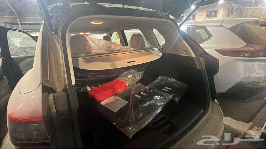 نيسان أكس تريل ( 5 راكب - 7 راكب) ستاندر بدون دبل 202564255499428483113