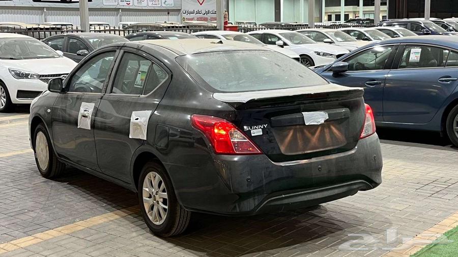 Nissan Sunny Comfort, old model available and the new model 202464236416752386112