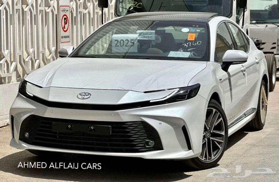 تويوتا كامري LE 2025 هايبرد بالنقد والتقسيط64236416714627111