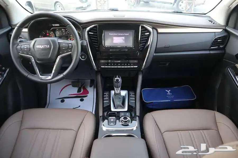Isuzu MUX Full Option Double Cab 2024 Lowest Price for Cash and Installments at Jeddah Branch64235733229955114