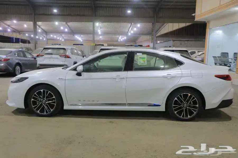 تويوتا  كامري E PLUS موديل 202564237210210434113