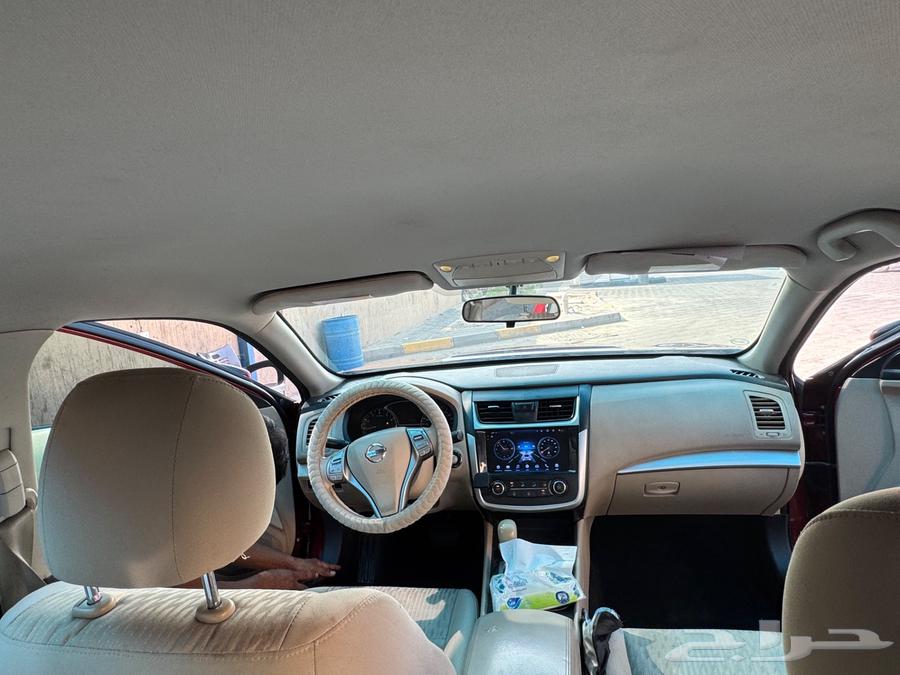 نيسان التيما نص فل مثبت سرعة جنوط السيارة نظيييفة ومستخدمة64246413560834112