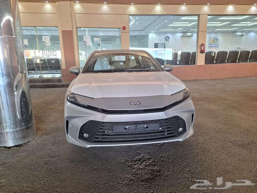 تويوتا كامري LE HEV هايبرد 202564266273383681112