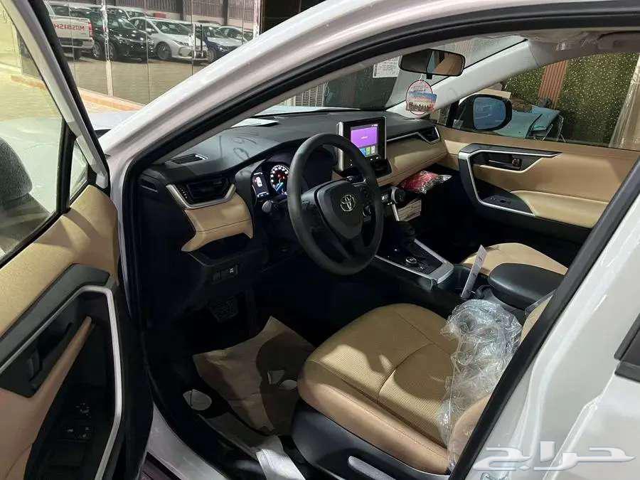 تويوتا - راف فور LE - 2025 - دفع رباعي هايبرد - سعودي64246925892482113