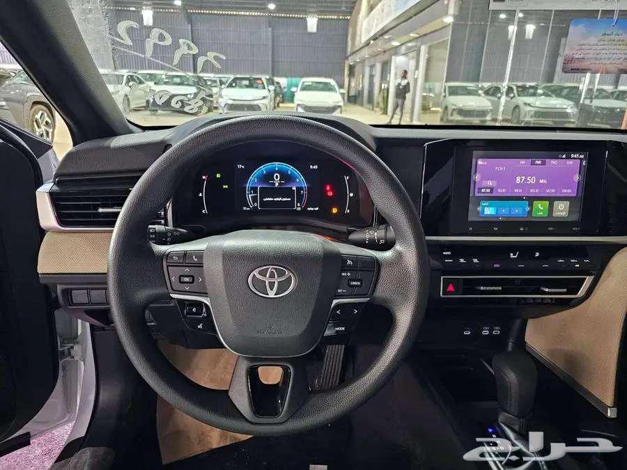 تويوتا - كامري - 2025 - E بنزين- سعودي . جميع الالوان64246947738498114