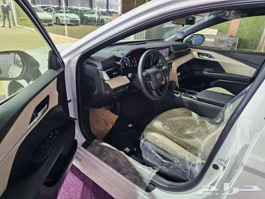 تويوتا - كامري - 2025 - E بنزين- سعودي . جميع الالوان64246947738498112