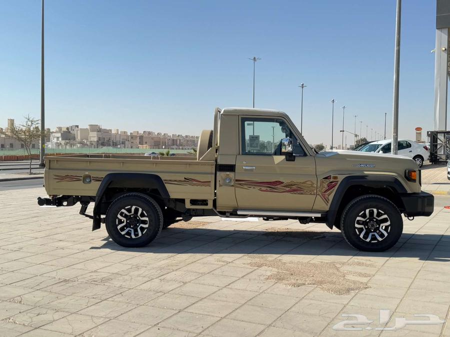 تويوتا شاص رفرف فل LX V6توماتيك بنزين 2025كاش وأقساط64247279551235112