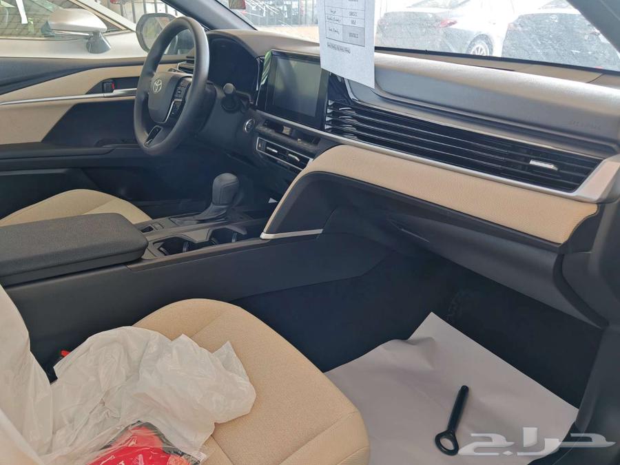 تويوتا كامري E ستاندر بنزين 202564234413662979113