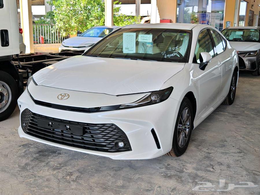 تويوتا كامري E ستاندر بنزين 202564234413662979112