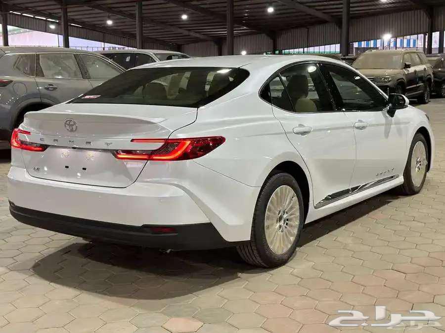 تويوتا كامري le بنزين موديل 202564236394103299113