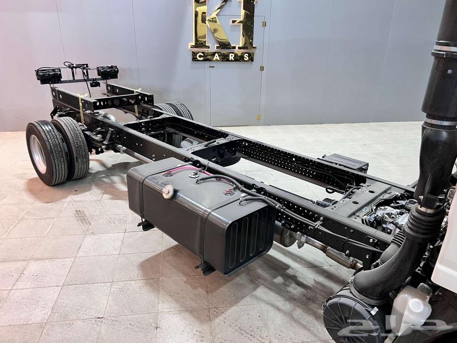 ايسوزو دينا 2025متوفر جميع الاحجام معرض خالد..64237003245569111