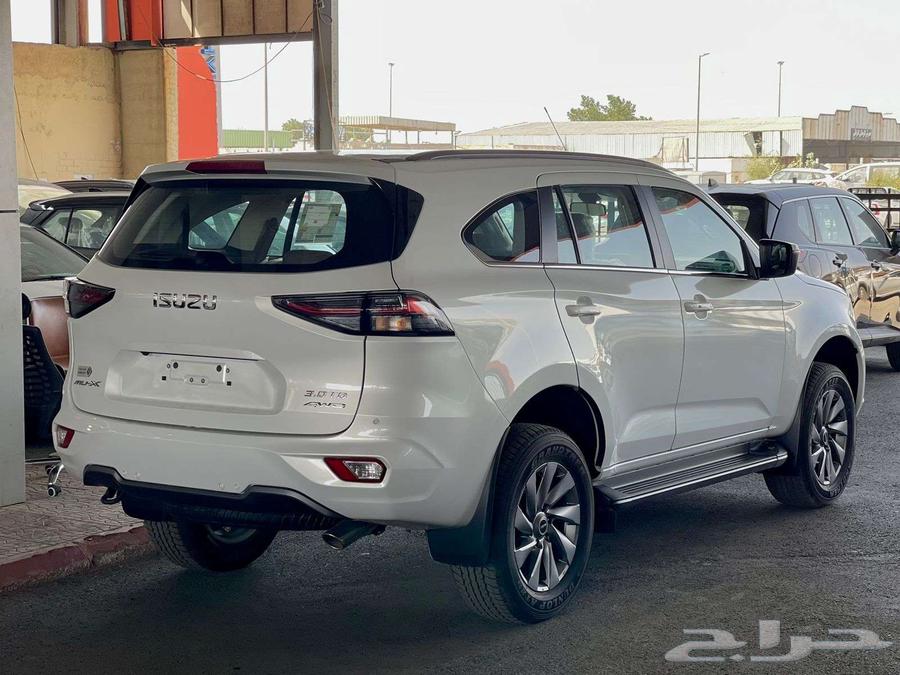 ايسوزو ام يو اكس 4X4 3.0 فل كامل 2024 كاش او تقسيط64243632563970112