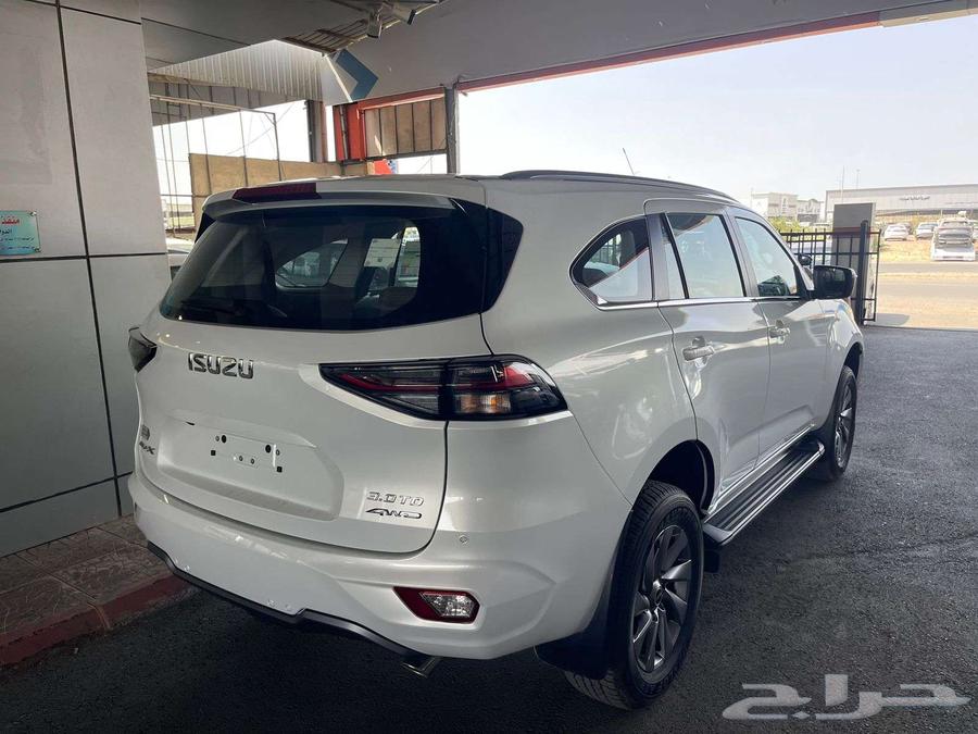 ايسوزو ام يو اكس 4X4 3.0 فل كامل 2024 كاش او تقسيط64243632563970111