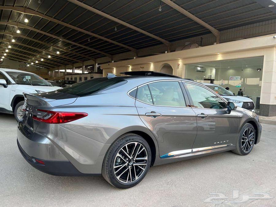 تويوتا كامري LE هايبرد 2025 متاح اقساط و كاش64246099186179113