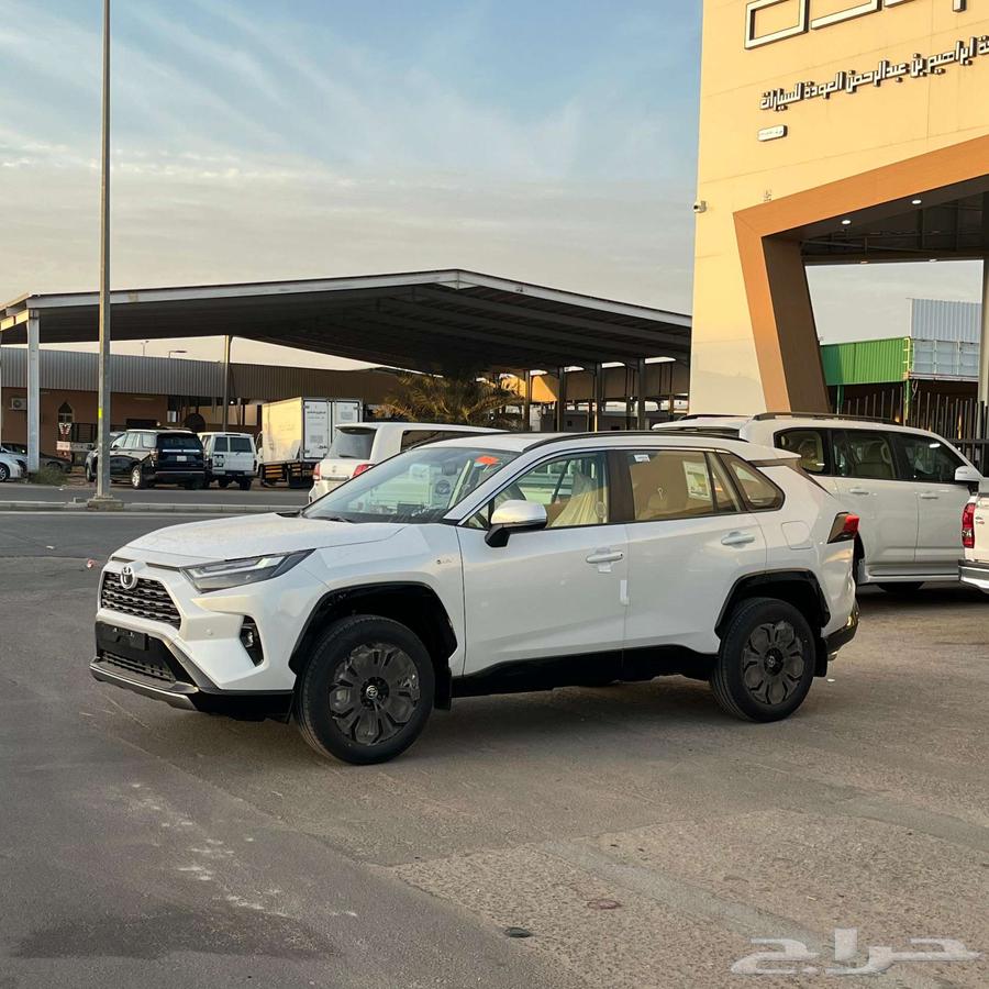 تويوتا راف فور بنزين XLE 2025 كاش-تمويل64234413730561111