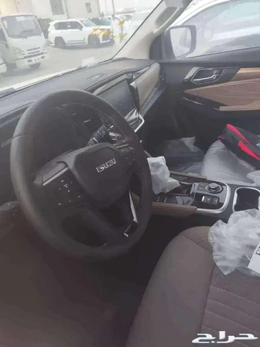 Isuzu MUX Full Option 202564267847744257113