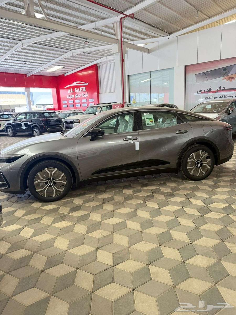 تويوتا كراون بريميوم 202664268852055554112