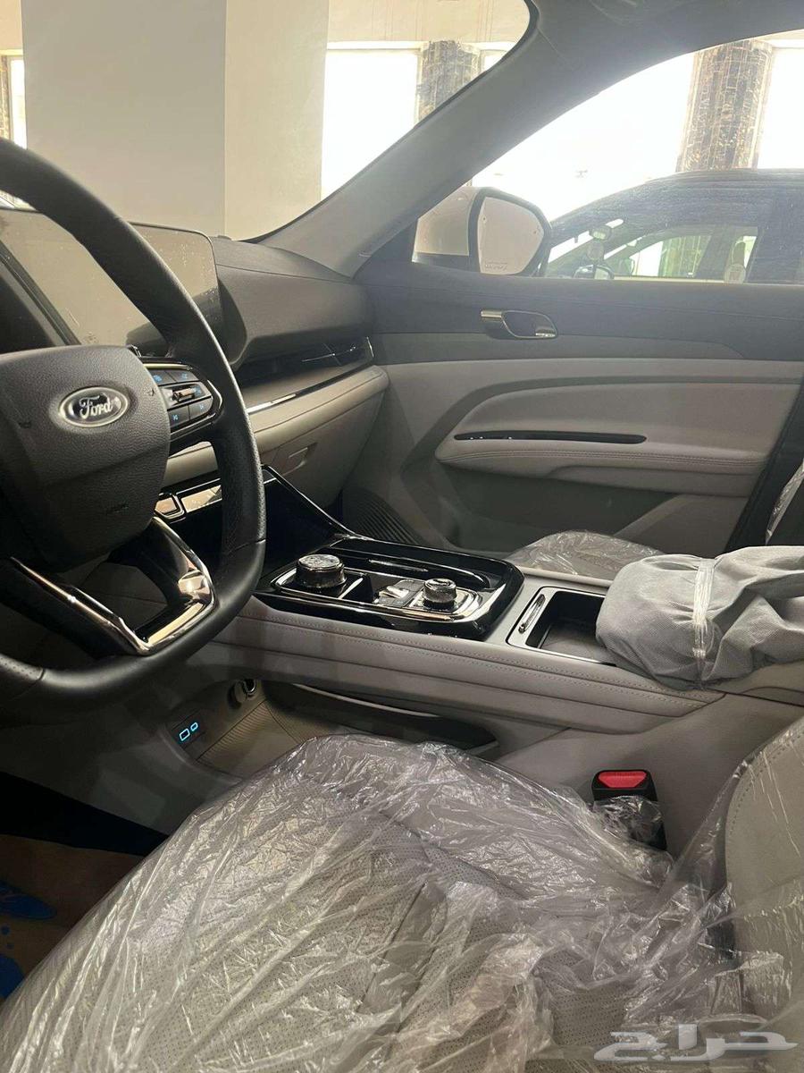 فورد تريتوري ترند موديل 202564269929601539112