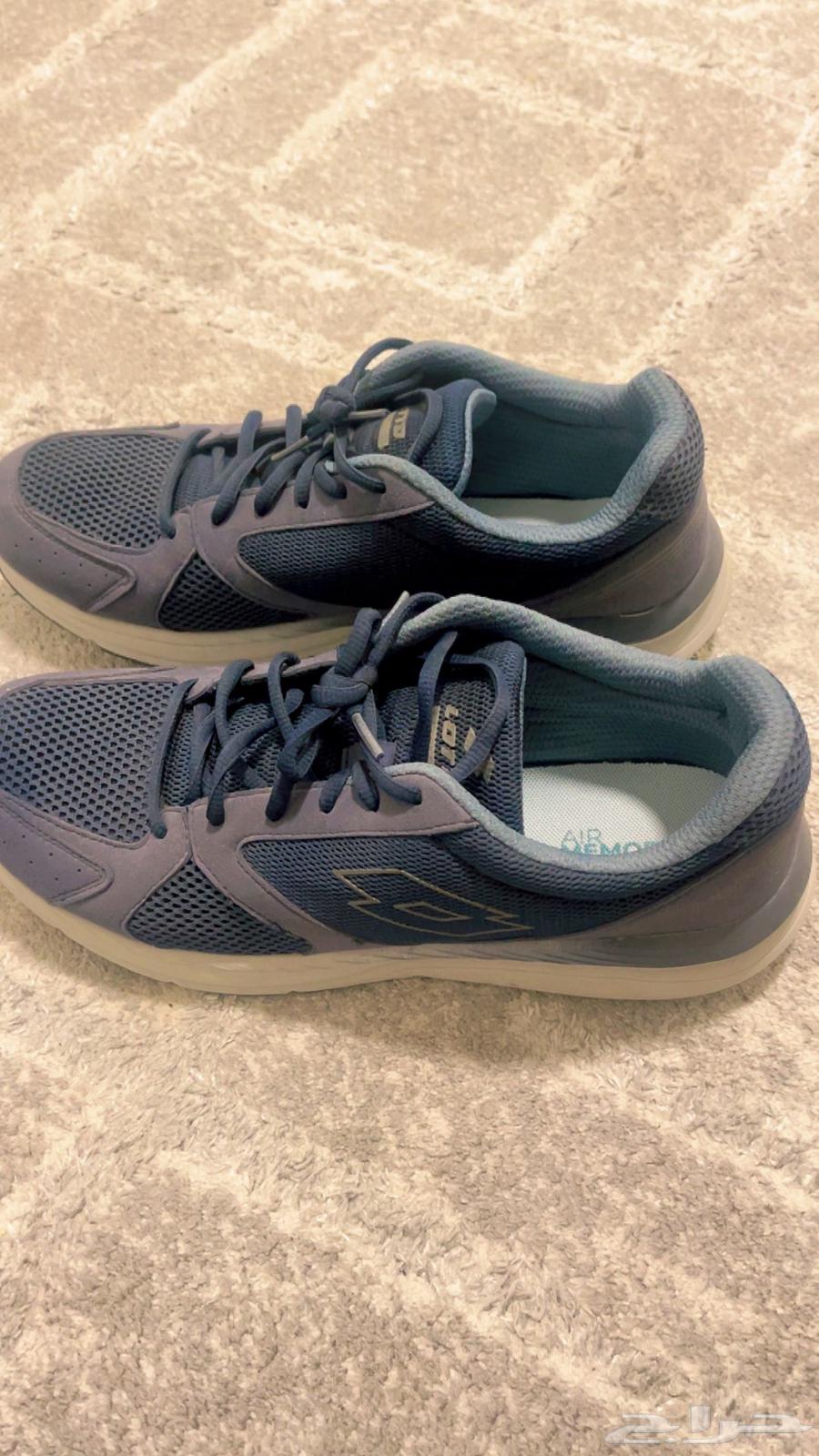Formal and sports shoes63998317945347114