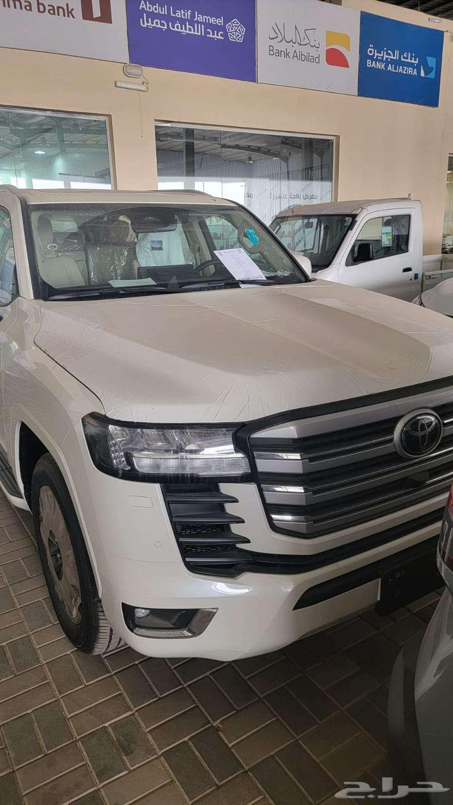 تويوتا لاندر كروزر 4 GXR 2025 (كاش اقساط)64272289357441111