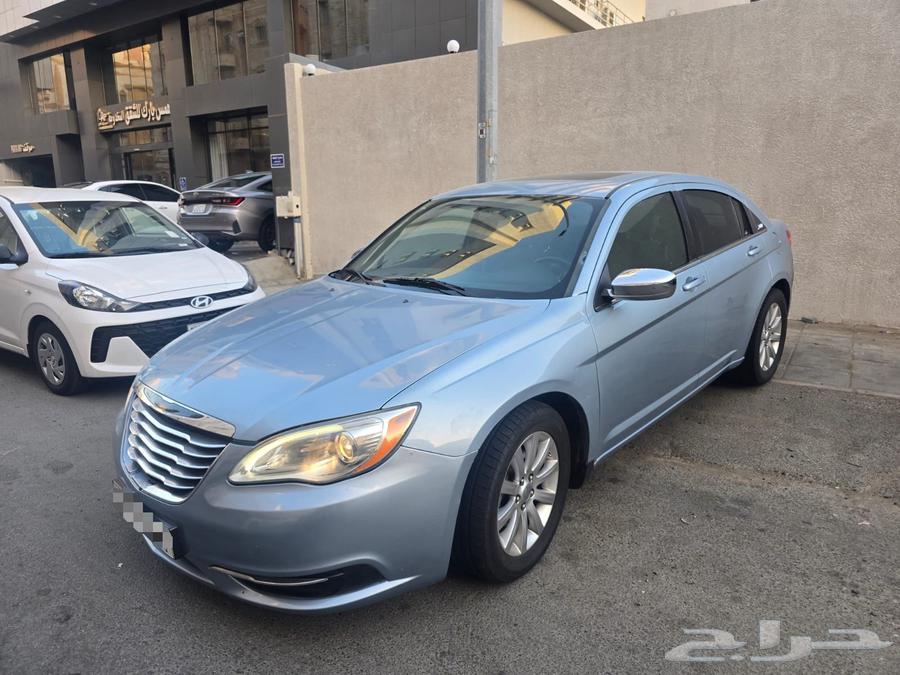 Chrysler C200 2012 model, fully loaded, 4 cylinder (220,000 km)64051849137793110