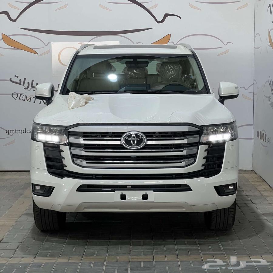 Toyota_Land_Cruiser_GXR_No_4_Petrol_Prime_2025_Installment_Offer64265566809345111