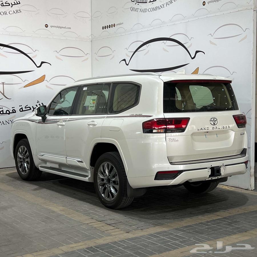 Toyota_Land_Cruiser_GXR_No_4_Petrol_Prime_2025_Installment_Offer64265566809345112