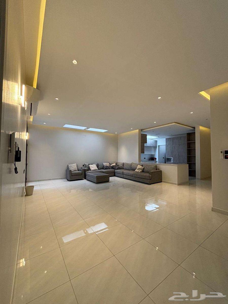 للبيع شقه ارضيه زاويه مدخلين63612987516291114