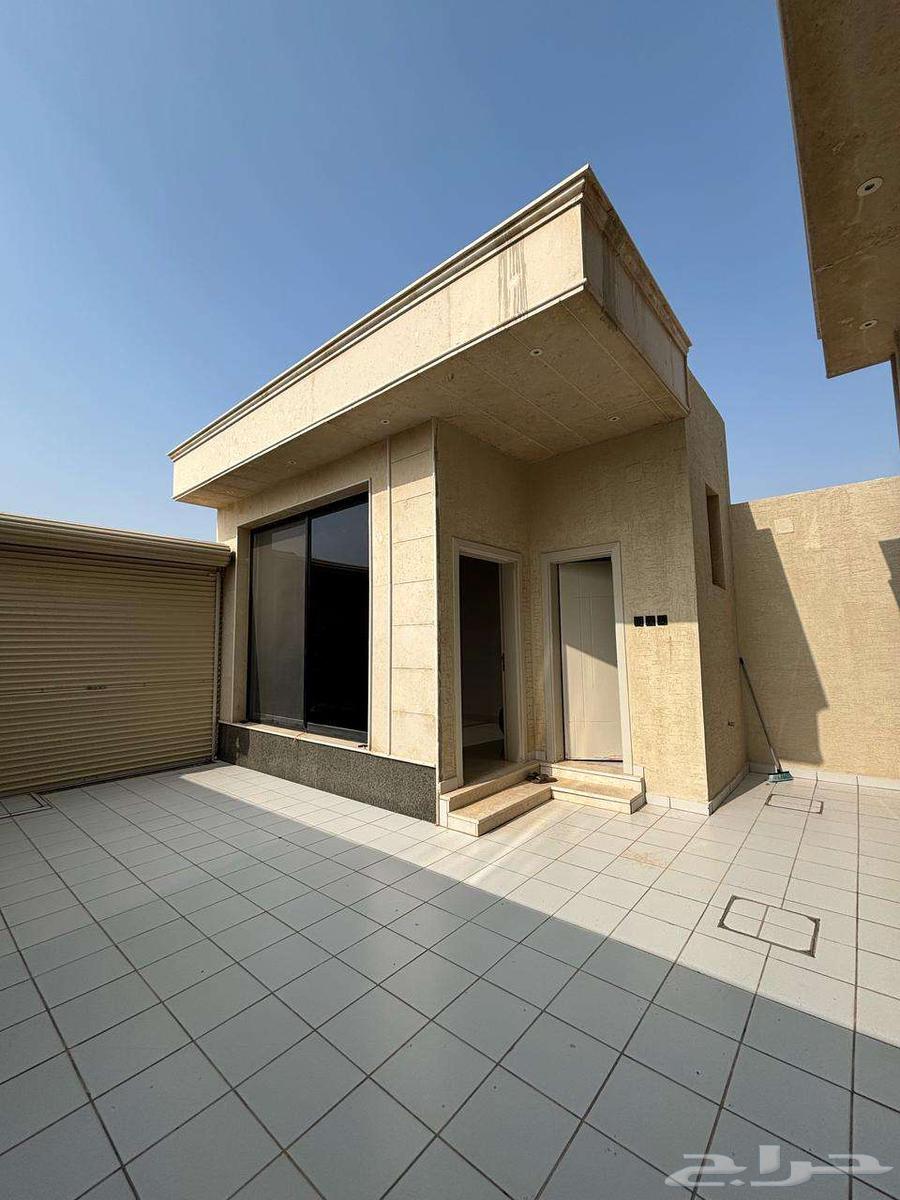 للبيع شقه ارضيه زاويه مدخلين63612987516291113