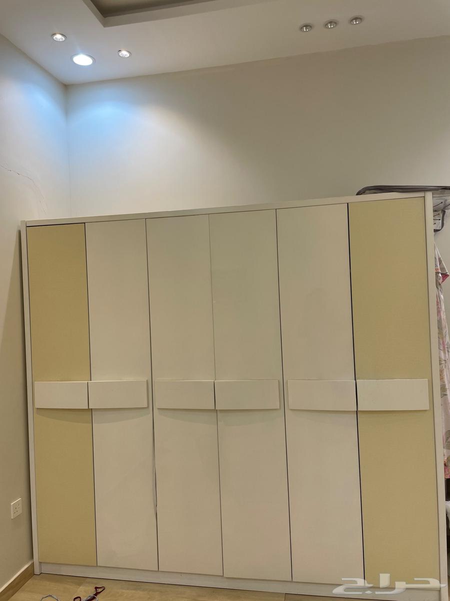 Floor sofa and wardrobe64023957951107110
