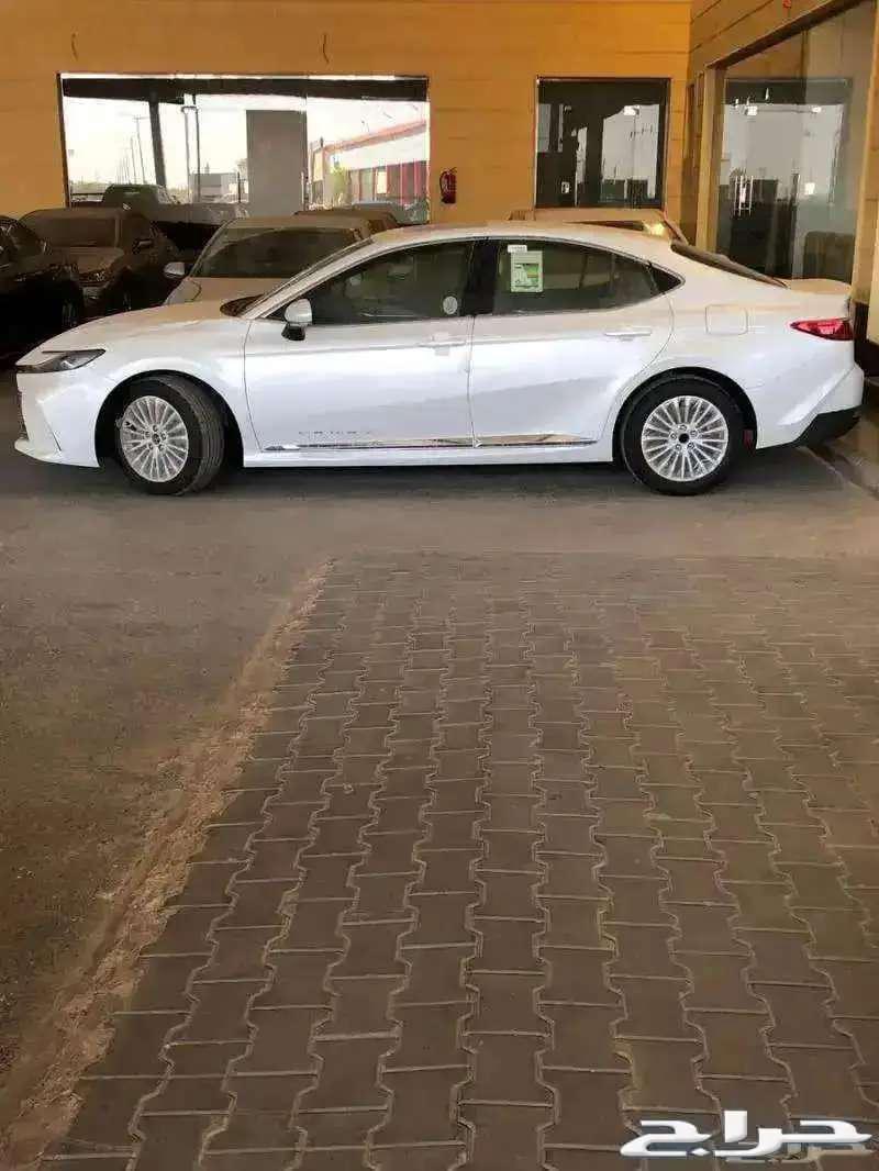 كامري LE بنزين فتحة خليجي 2025 بقسط 1680 لدى الحسن64323941225089111
