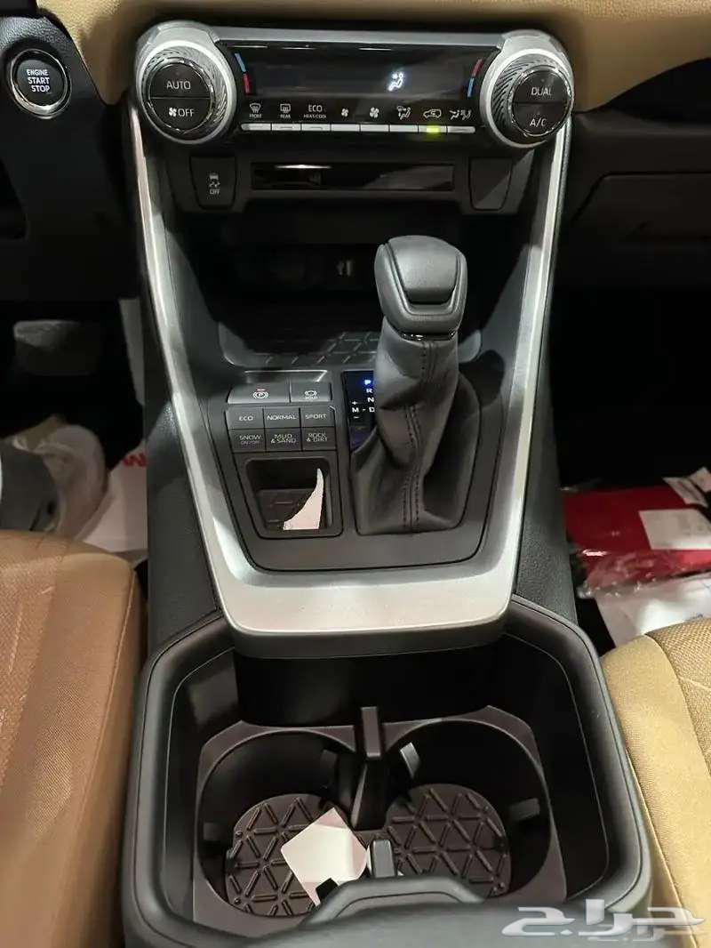 تويوتا راف فور 2025 XLE بنزين ( تقسيط وكاش )64322283229569113