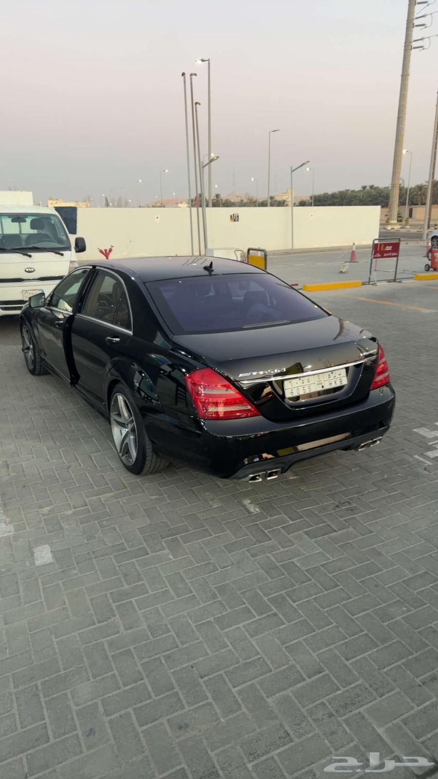 Mercedes 2007 Panorama s500 has a gearbox issue and inspection expired64316737727873113