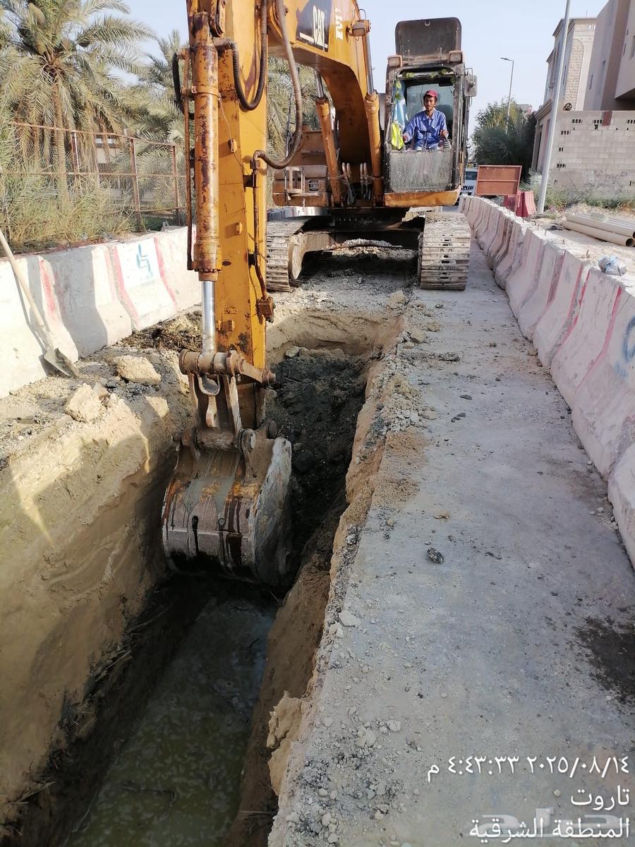 للبيع ثلاث بوكلينات موديل 2007 كتر حجم 32064174451688451110