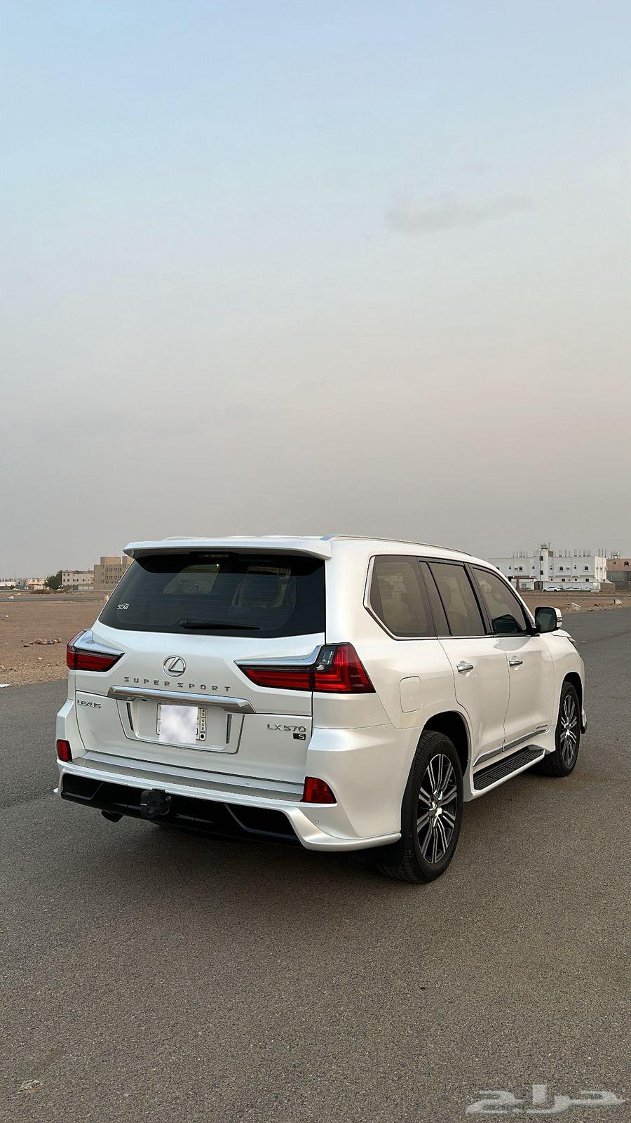 Lexus storage for the class of 202164336336020482113