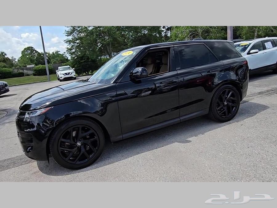 Range Rover Sport 2024 with rear screens, specifications and special price64333692257409111