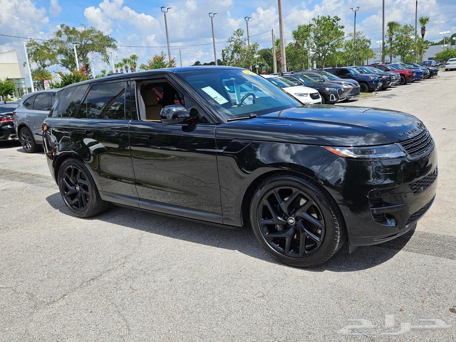 Range Rover Sport 2024 with rear screens, specifications and special price64333692257409110