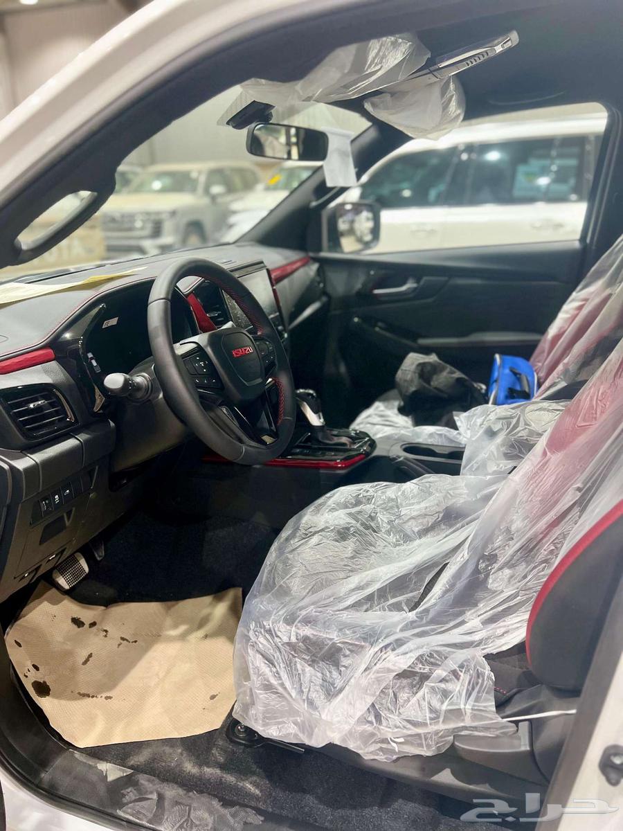 Isuzu D-Max GT 2025 Imported to Yemen64353345670017112