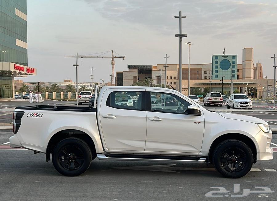 Isuzu GT 202364342757993985113