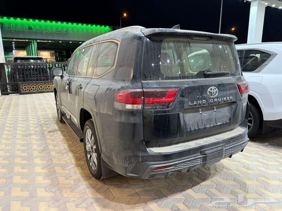 لاندكروزر S جكسار L5 فل بنزين 2025 - خليجي - أسود64341237468803114