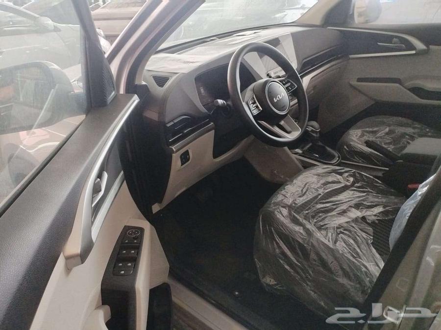 كيا كارينز ستندر 1.5 موديل 2025 شاشه وكاميرا64342441712770113