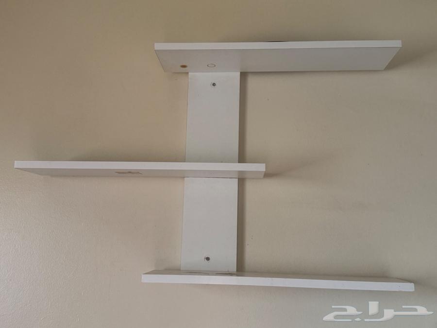 TV cabinet with shelves, urgent sale 40 SAR64129780773505111