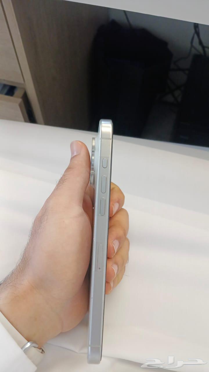 iPhone 15 Pro Max White64108373967618111