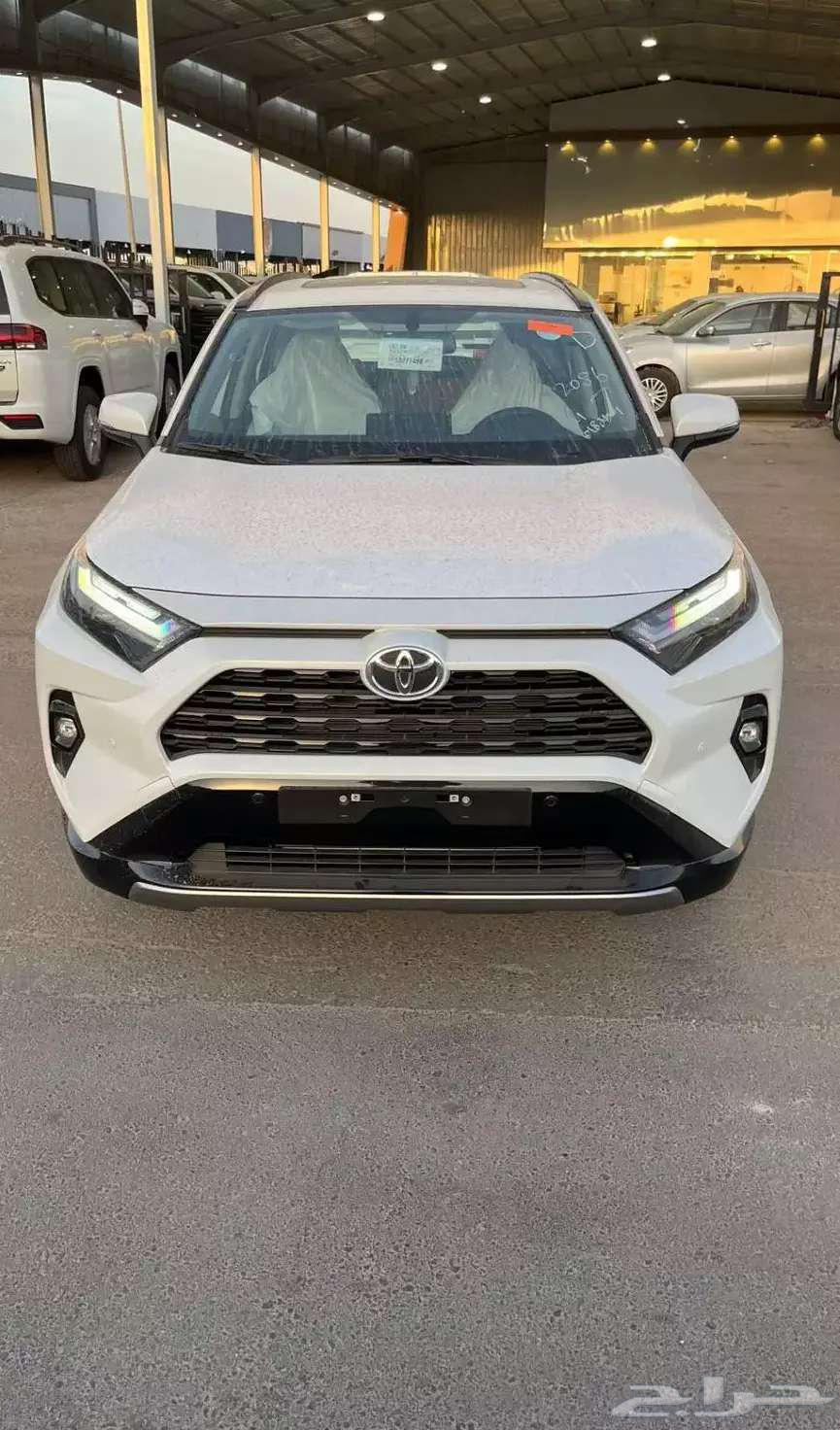 راف فور XLE بنزين 202564348305614978111