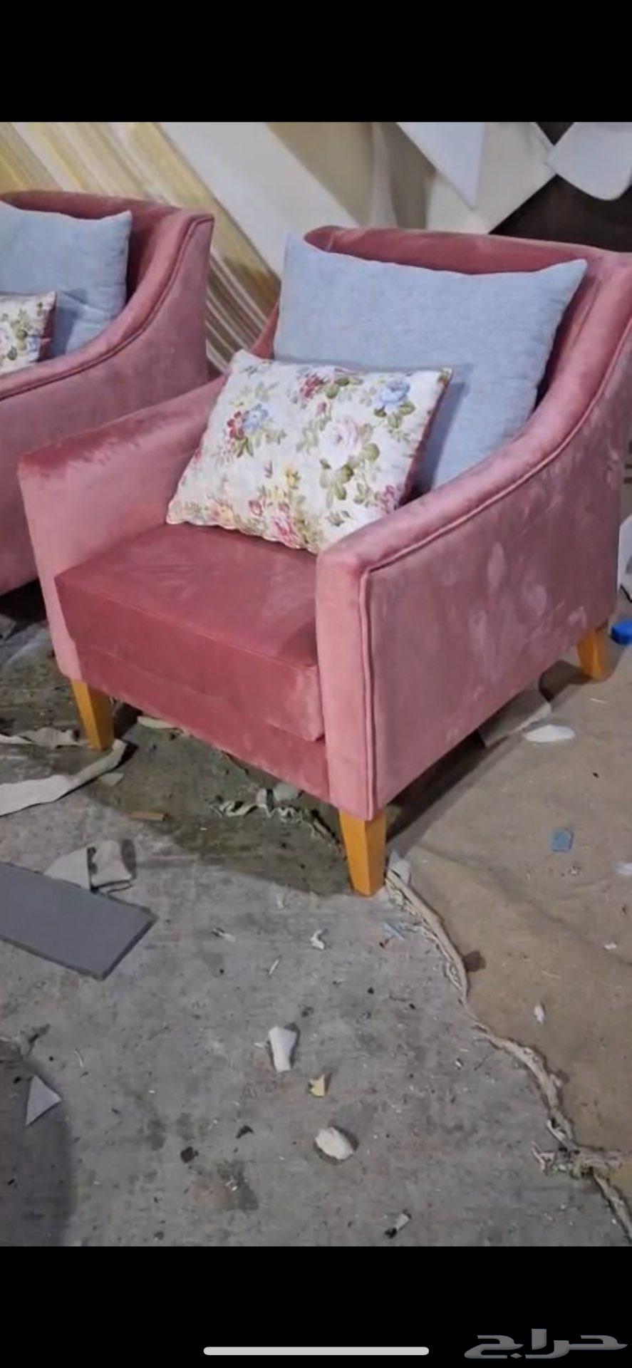 Pink velvet chair number 264120213507843111
