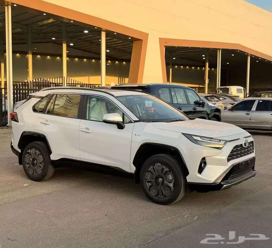 راف فور XLE بنزين 202564348305614978112