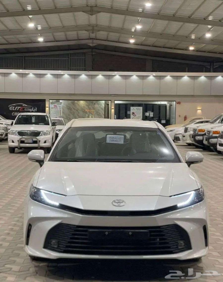 تويوتا كامرى ستندر اصفار موديل 202564348378142082110