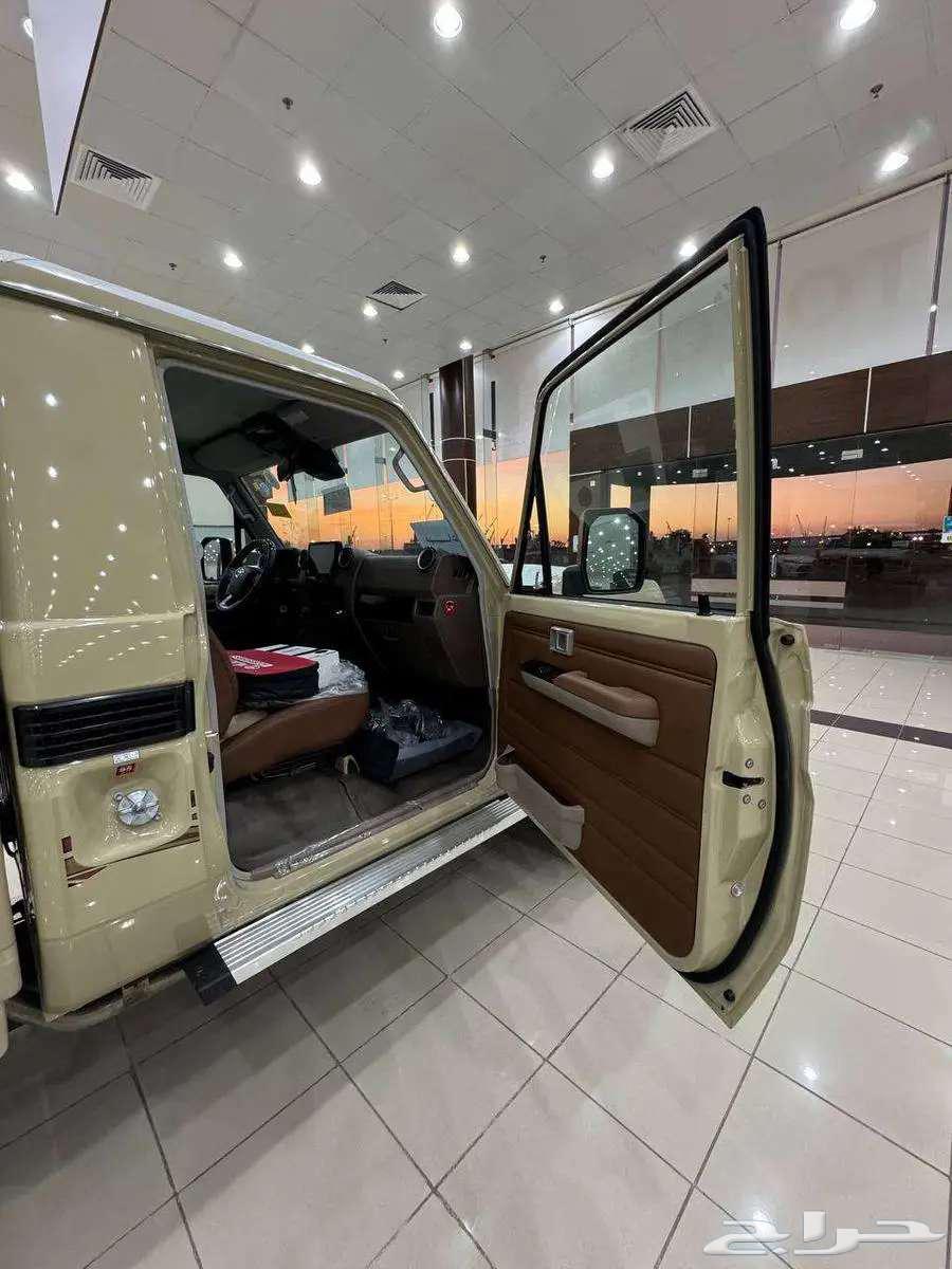 شاص لاند كروزر بيك اب سوبر ديلوكس بنزين 202564354622416386114